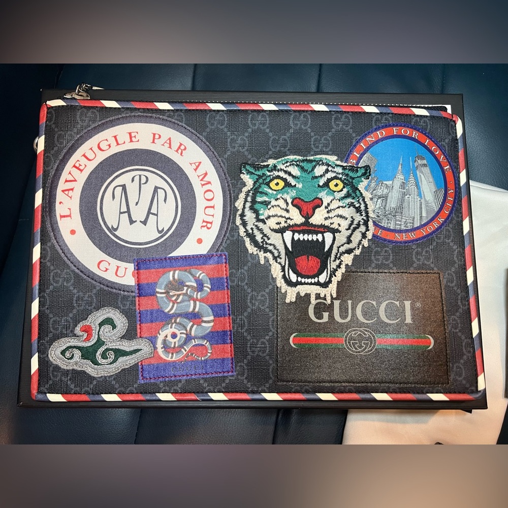 Gucci Supreme Night Courrier Pouch GG Coated Canvas with Applique Wristlet